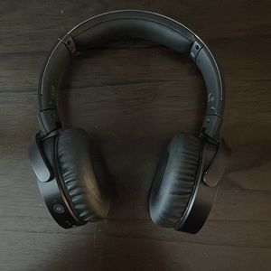 Sony MDR-XB650BT Headphones